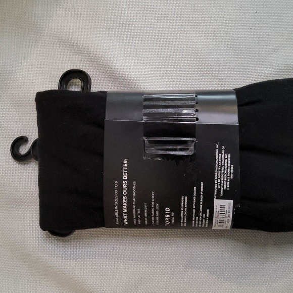 COPY - Torrid premium fashion crop leggings cutout mesh ankles  4 26/28 - Picture 2 of 2